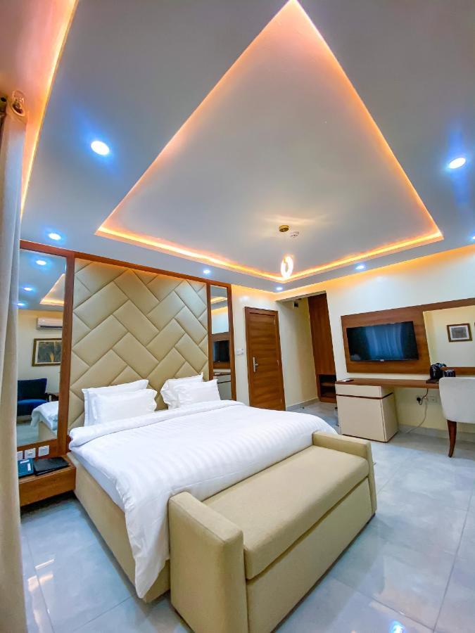 Plush Hotel,Abuja Extérieur photo