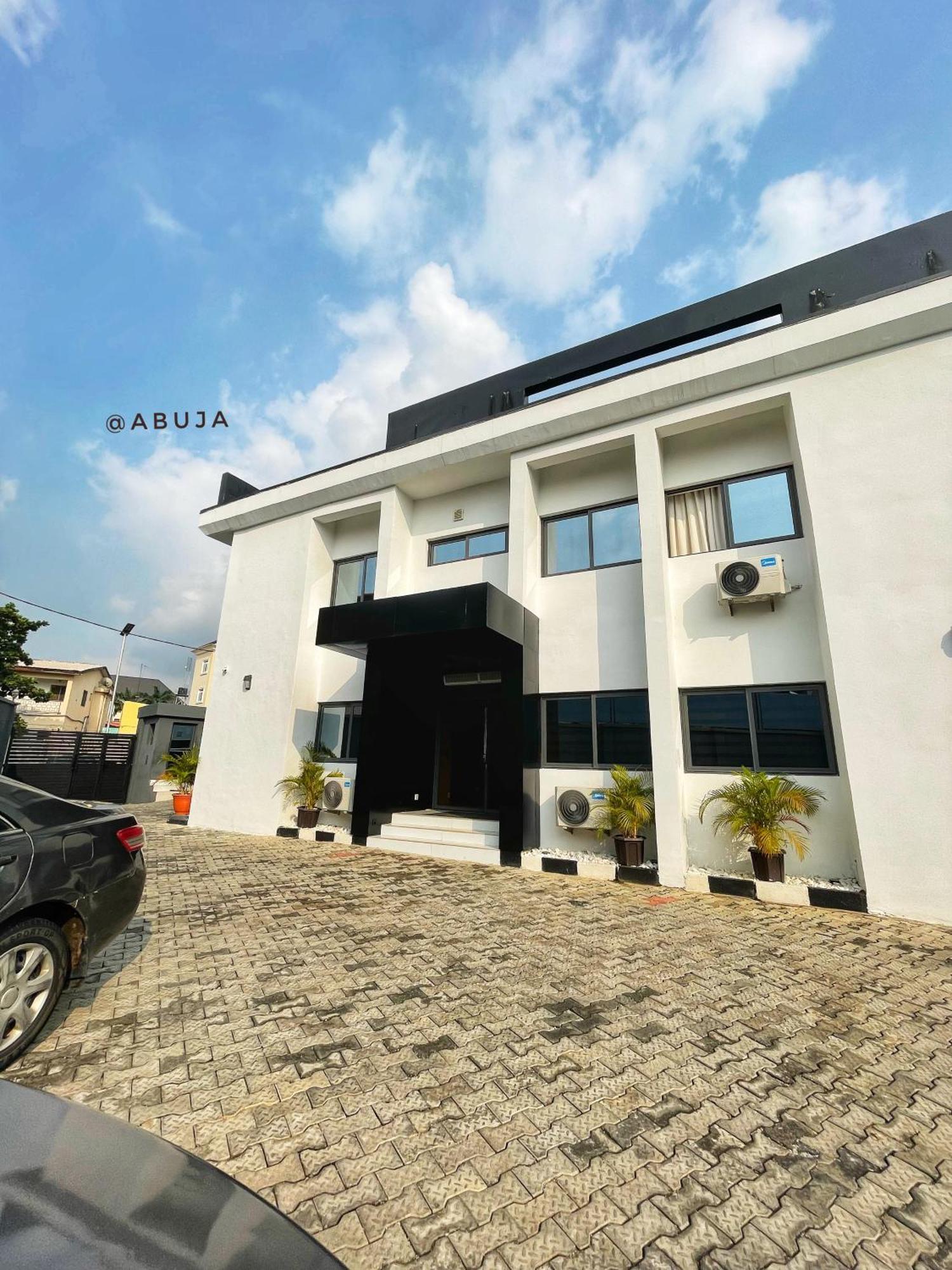 Plush Hotel,Abuja Extérieur photo