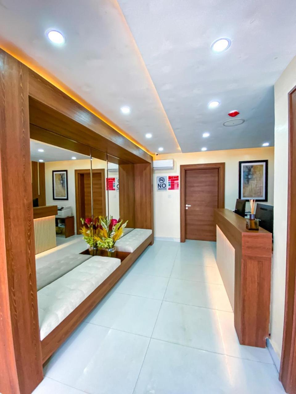 Plush Hotel,Abuja Extérieur photo